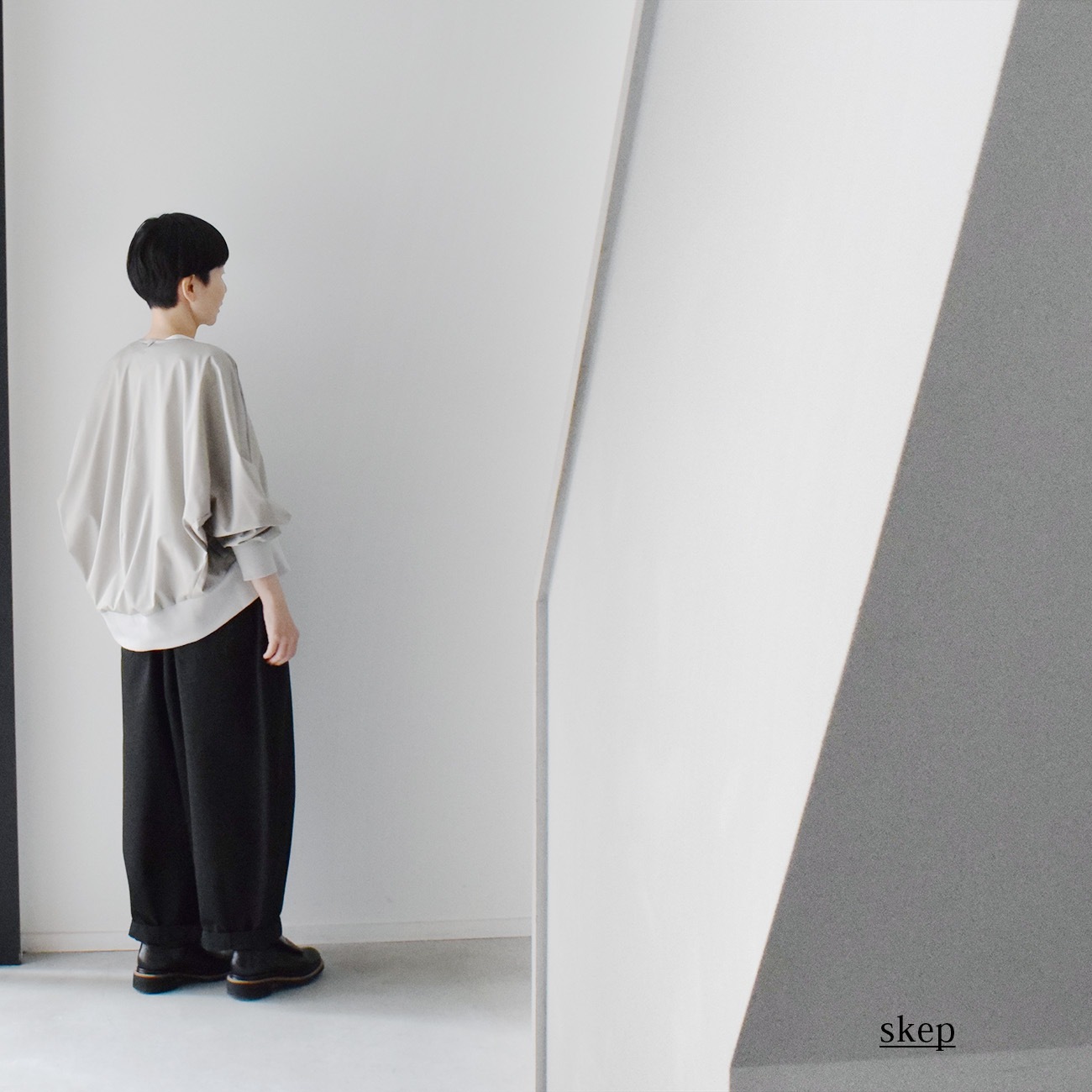 変形ショートブルゾン:グレー