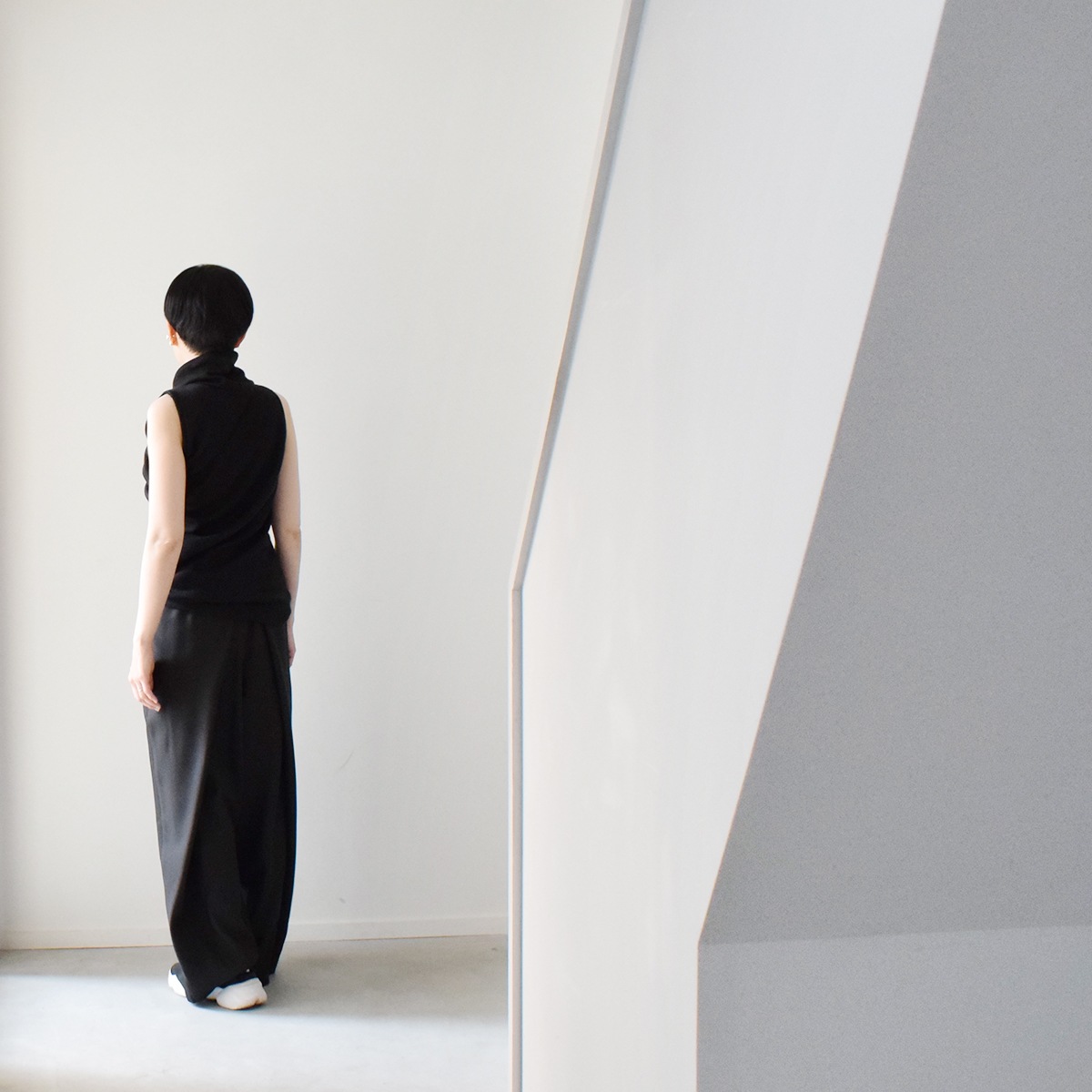 週末限定値下げ中！BUNON ヘムタックパンツ 黒 AMBIDEX Store △BON BON タックつりパンツ(F クロ): l'atelier