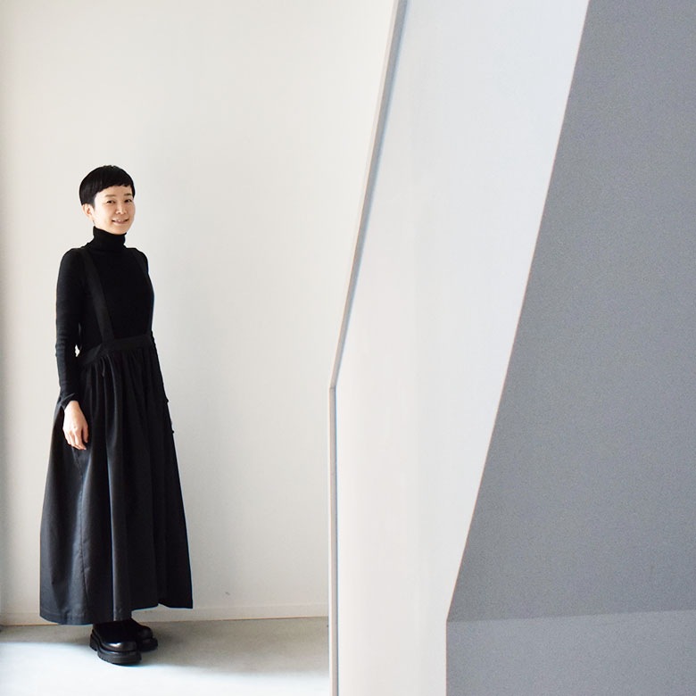 ギャザージャンパースカート：黒 | ボトムス | skep