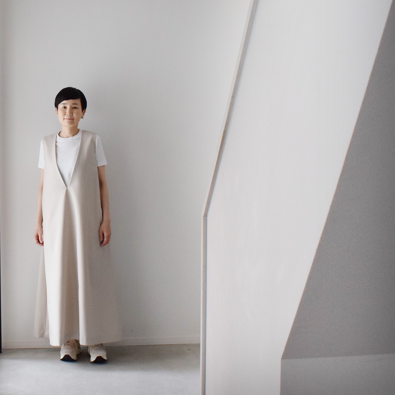 美品 skep 2wayvネックノースリーブワンピース グレー Vネックノースリーブワンピース（春夏用）：グレー | ワンピース