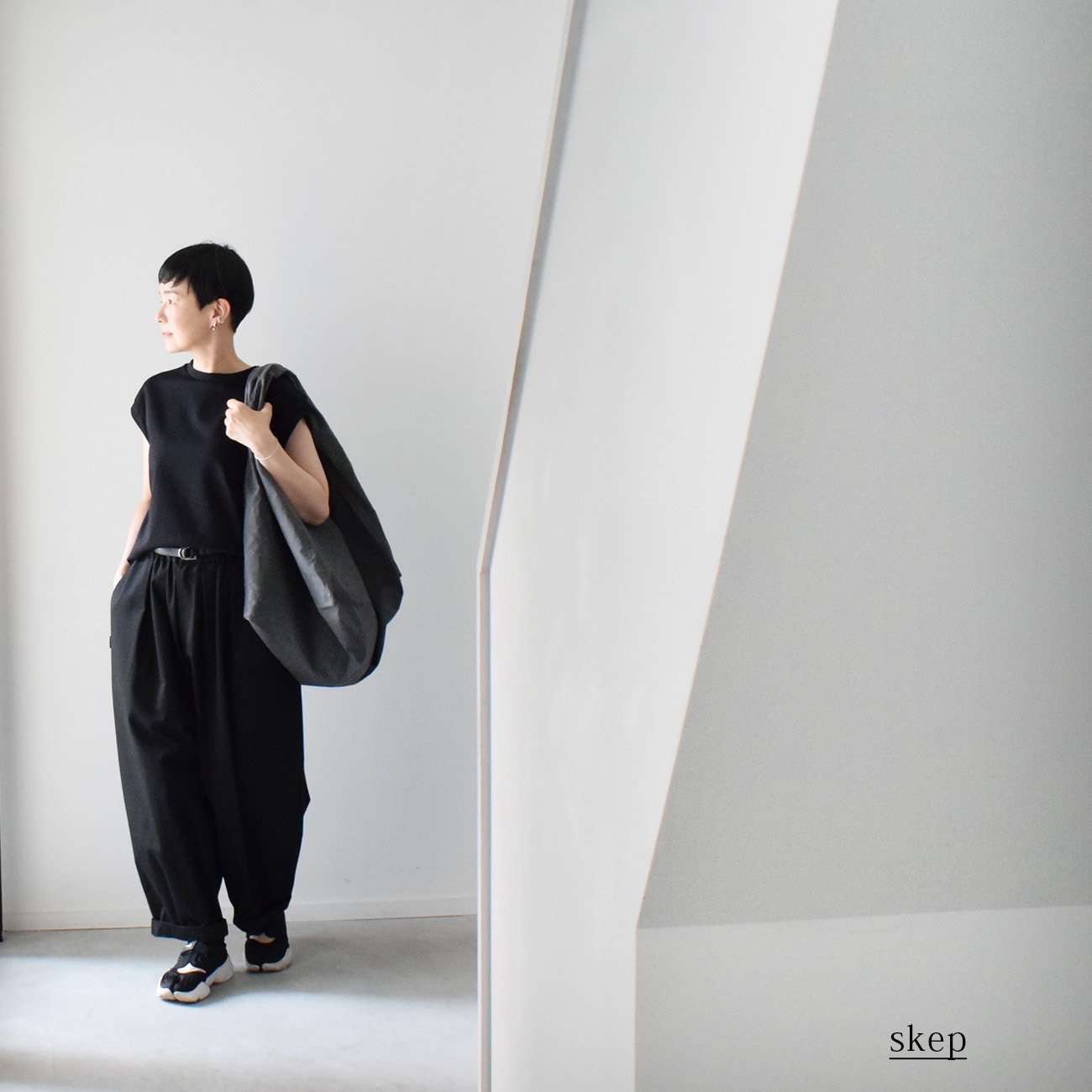 パラフィン加工 コットンショルダーバッグ【ポケット付】:グレー