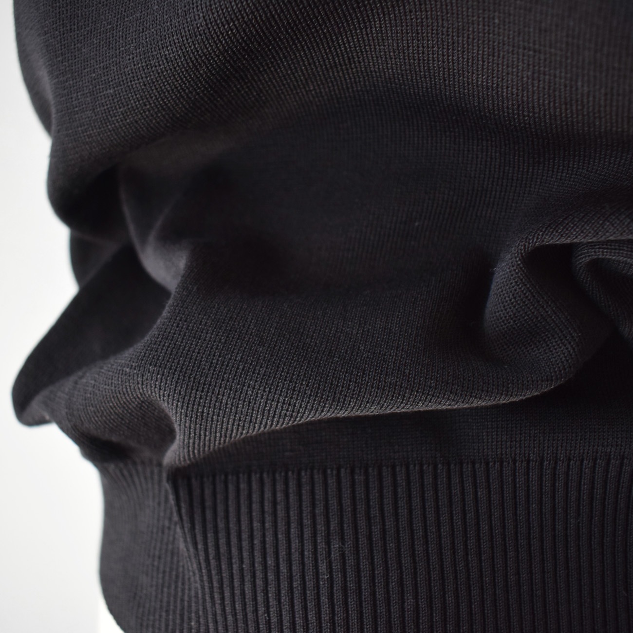 pand-a　skep フレンチスリーブ フレンチスリーブVネックニット：黒 | トップス | skep