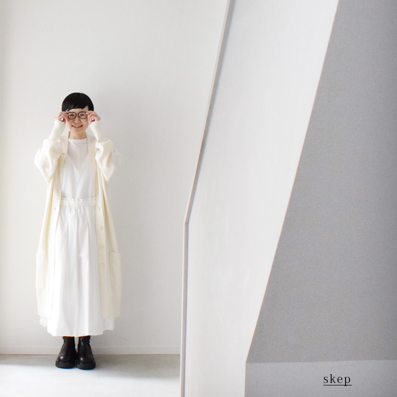 ロングニットカーディガン：白