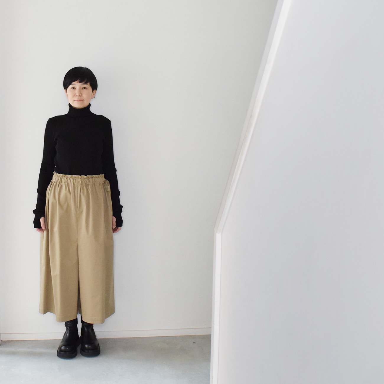 ワイドパンツ(ショート):ベージュ