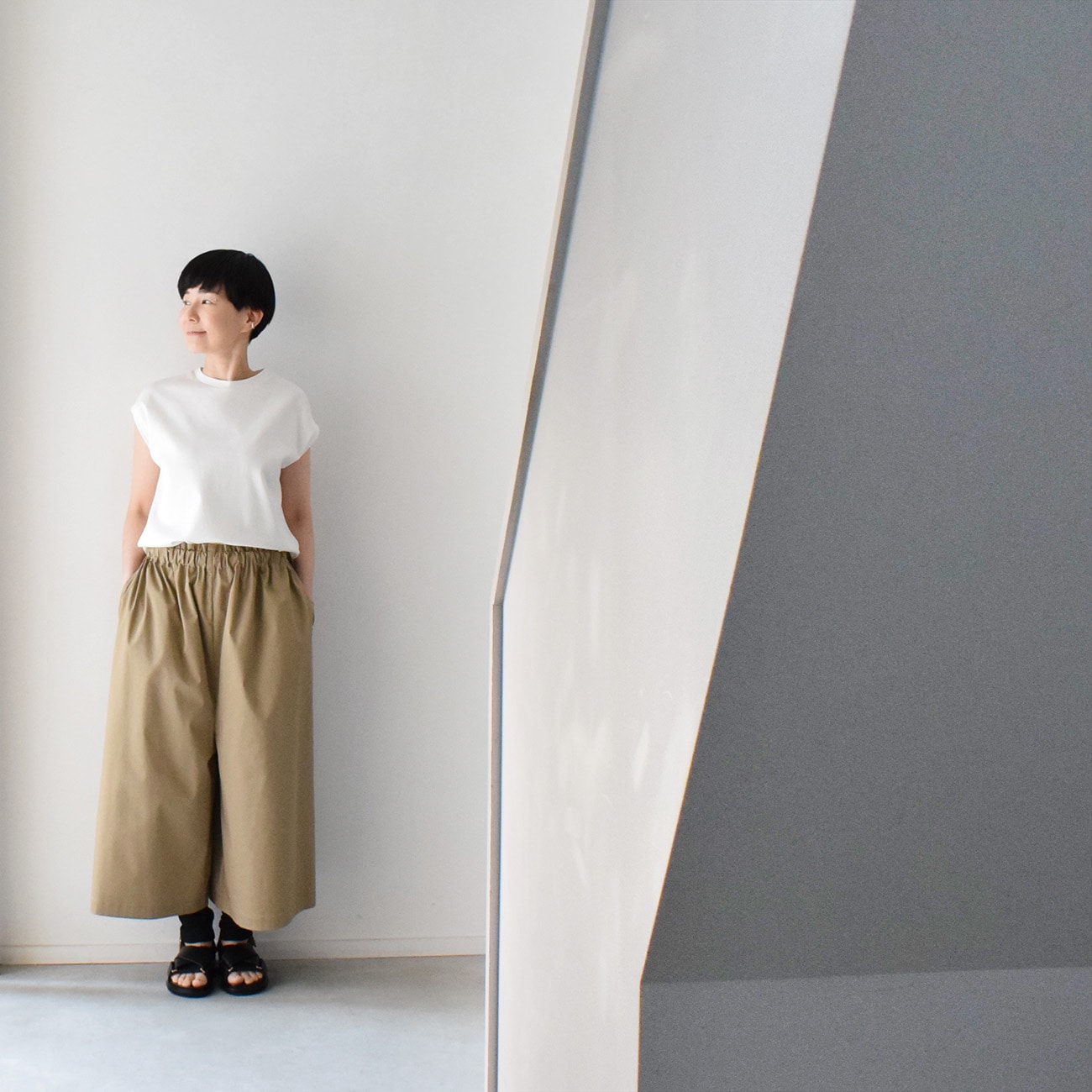 ワイドパンツ(ショート):ベージュ