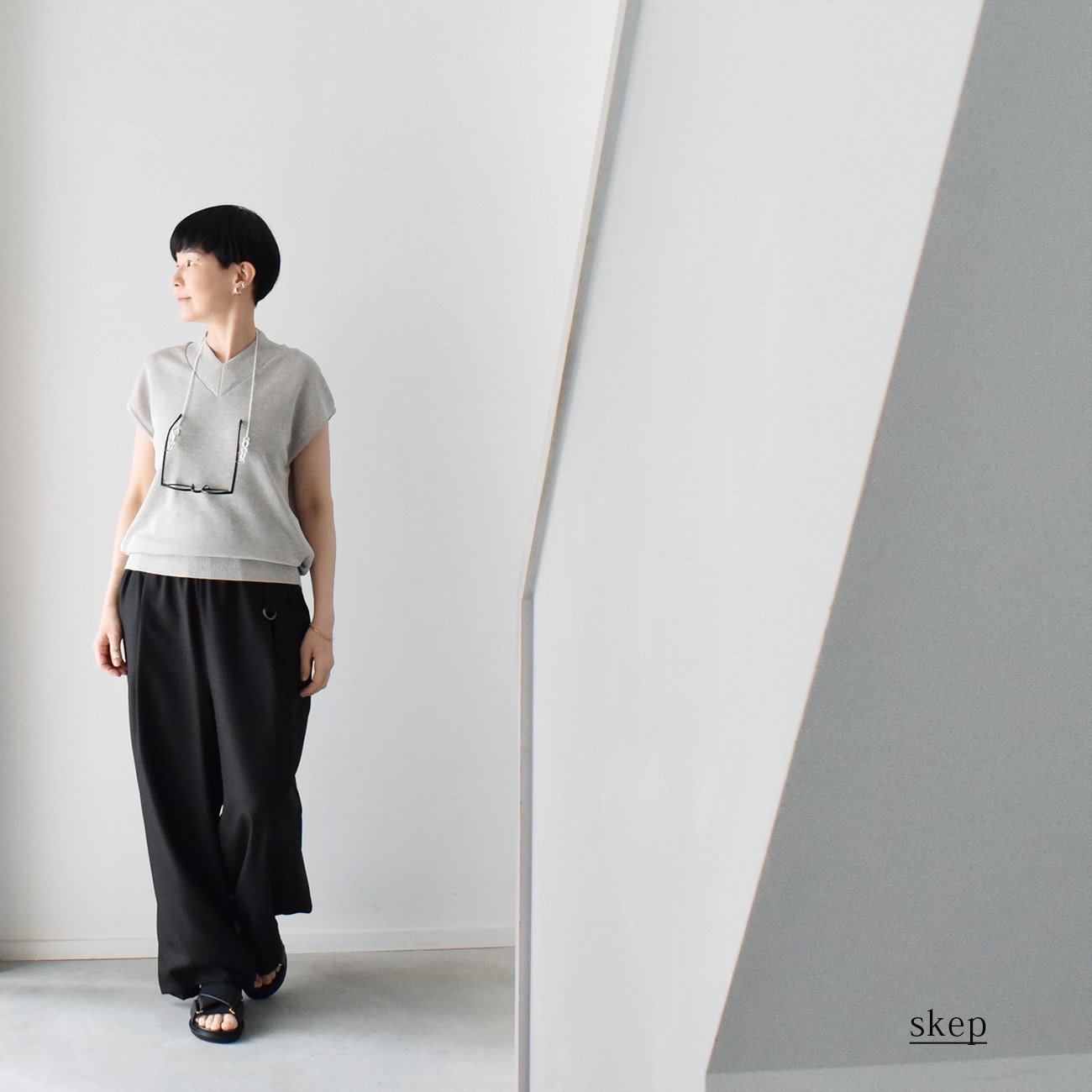 フレンチスリーブVネックニット：グレー | トップス | skep