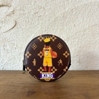 �ڥ����󥱡�����KING �֥饦��