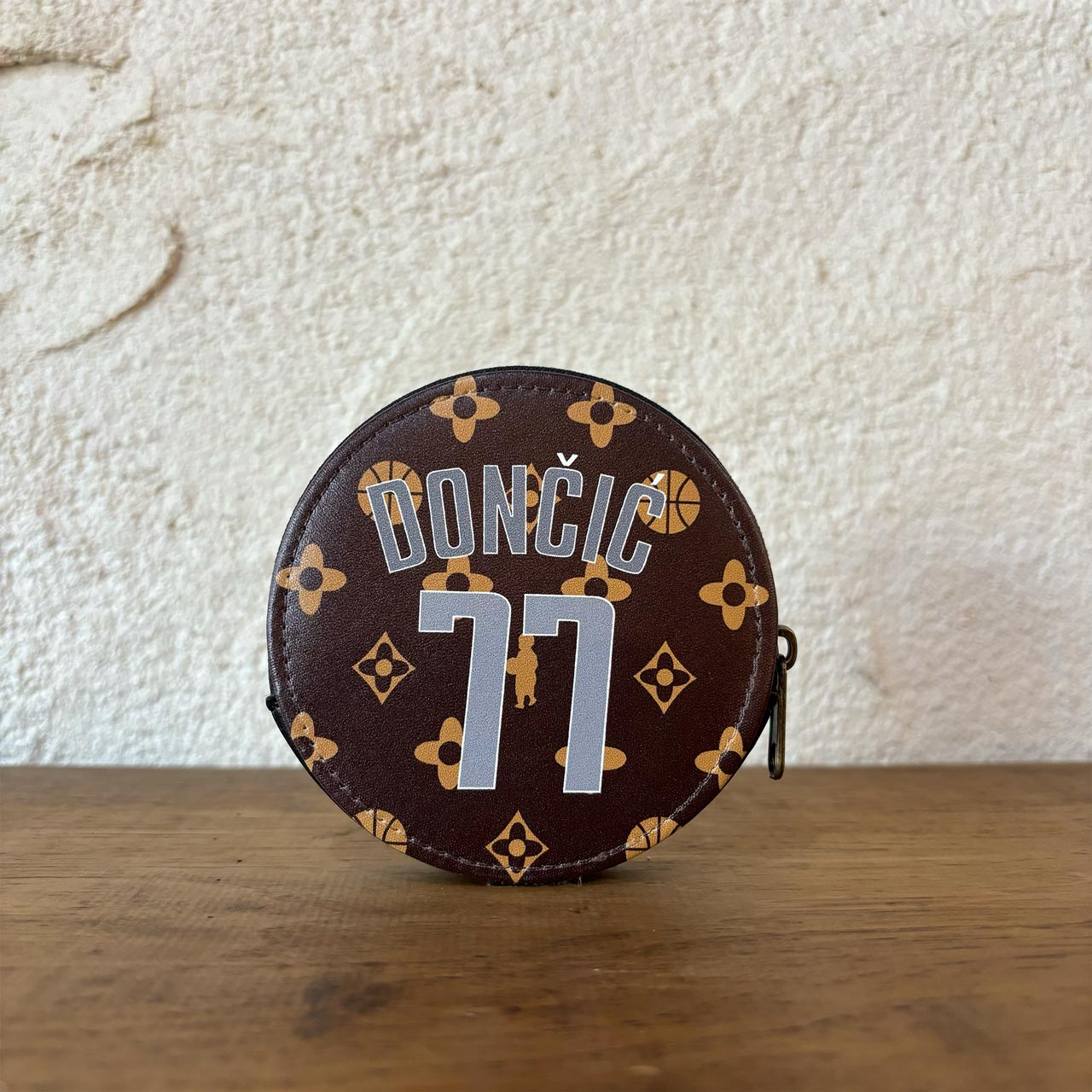 �ڥ����󥱡�����DONCIC �֥饦��