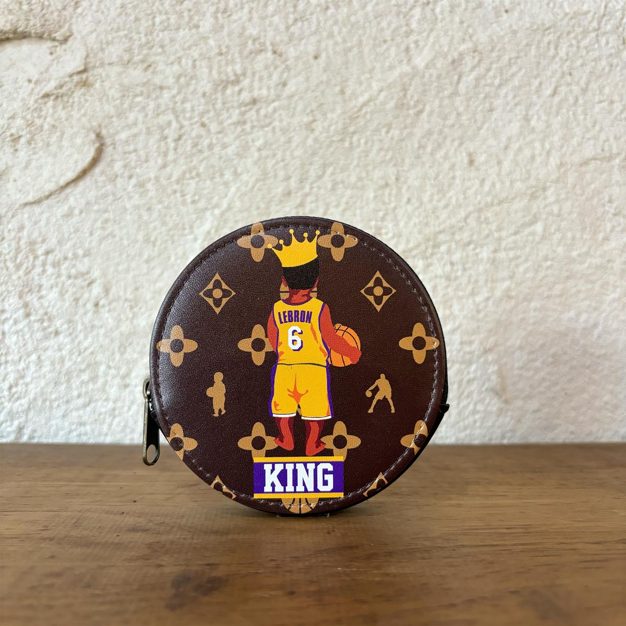 �ڥ����󥱡�����KING �֥饦��