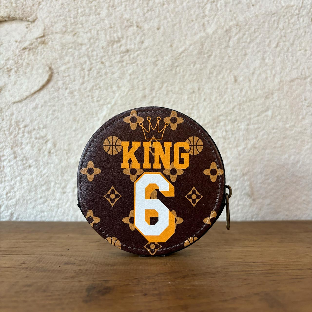 �ڥ����󥱡�����KING �֥饦��