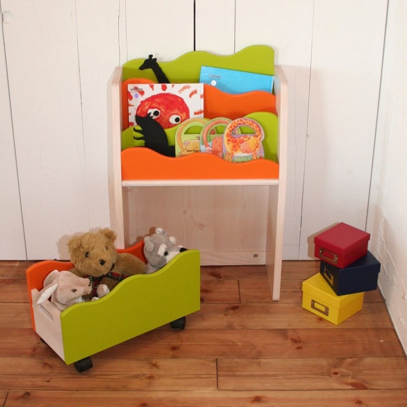 絵本ラック　カラフル