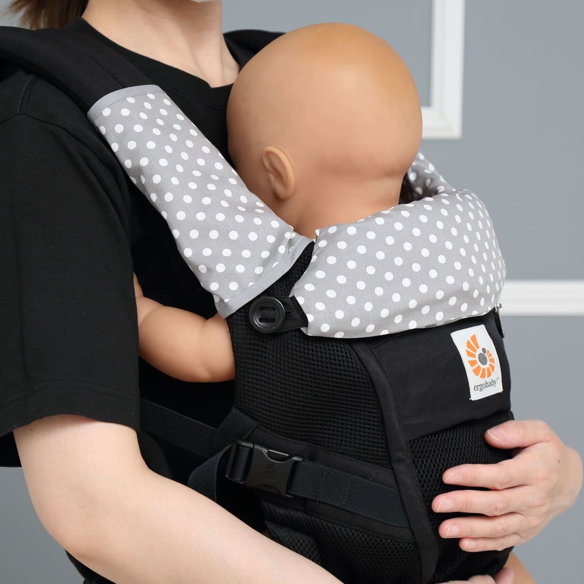 抱っこひも必須グッズ よだれカバー.抱っこ紐収納カバー SO