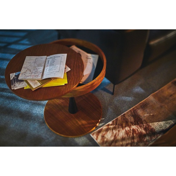 サイドテーブル　ブラウン