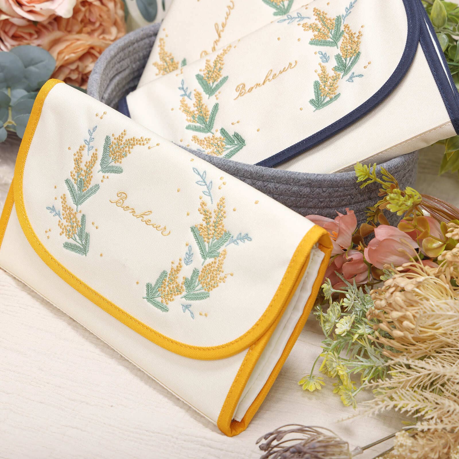 【第３弾 再販開始!!数量限定 お待たせごめんね価格!!（無くなり次第終了）】8000人のママパパと作った『最強の母子手帳ケース』  アヤトママ監修 在庫有 【最短お届け可能】