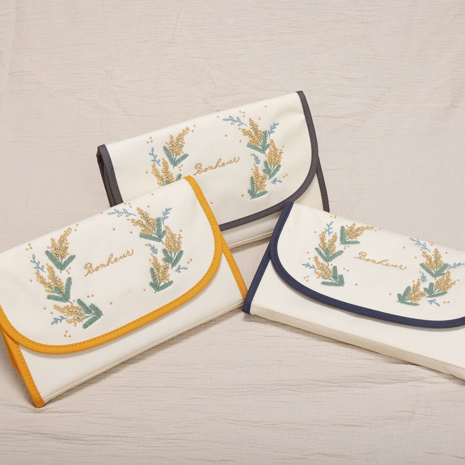 【第３弾 再販開始!!数量限定 お待たせごめんね価格!!（無くなり次第終了）】8000人のママパパと作った『最強の母子手帳ケース』  アヤトママ監修 在庫有 【最短お届け可能】