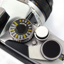 Kカンパニー レリーズボタン 10mm ホワイト [ねじ込みタイプ]|レリーズ・シャッターボタン|カメラアクセサリー