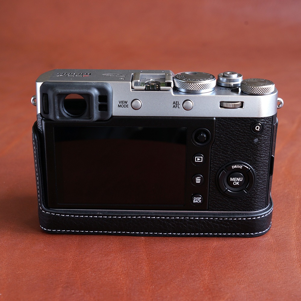 TP Original FUJIFILM X100F 用 ボディーハーフケース ブラック
