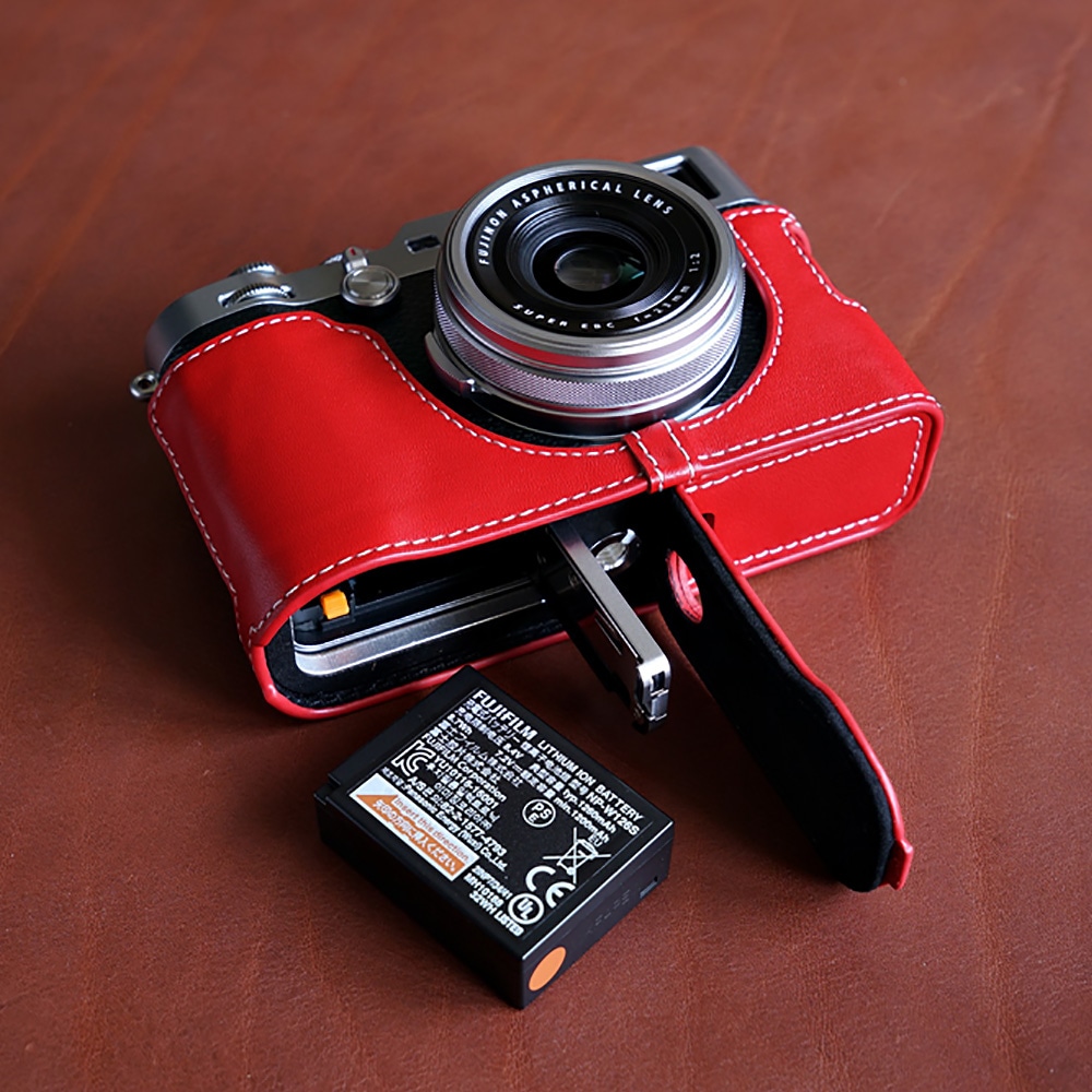 FUJIFILM FINEPIX F100 本体/充電器/専用革ケース FUJIFILM X100F用本