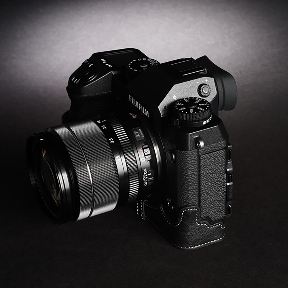 富士フィルム FUJIFILM X-H1 ハーフケースおまけ付き 良品 動作品 フジフィルム FUJIFILM X-H1 ハーフケース付き 良品 動作品 美品