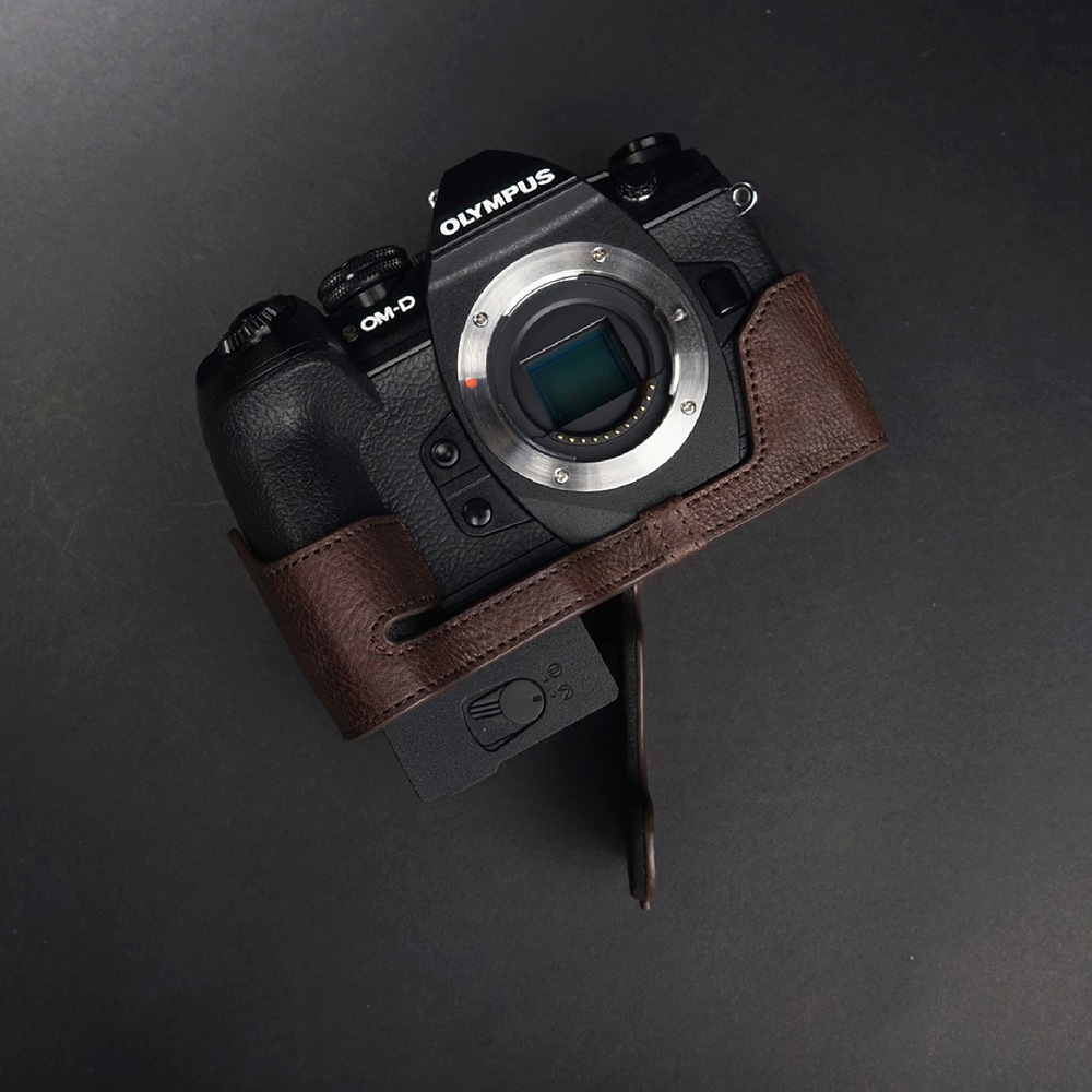 TP Original OLYMPUS E-M1 Mark III 用 ボディーハーフケース ダーク