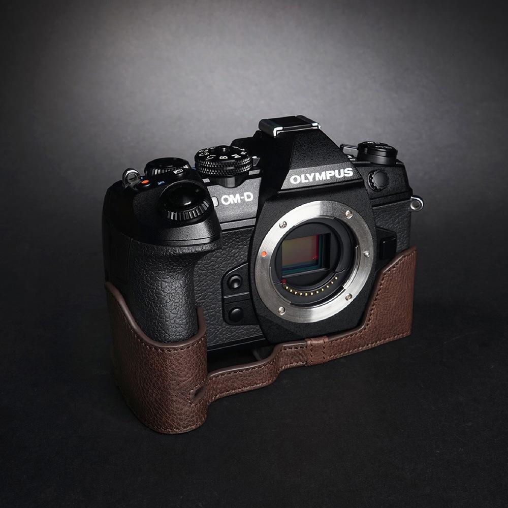 TP Original OLYMPUS E-M1 Mark III 用 ボディーハーフケース ダーク