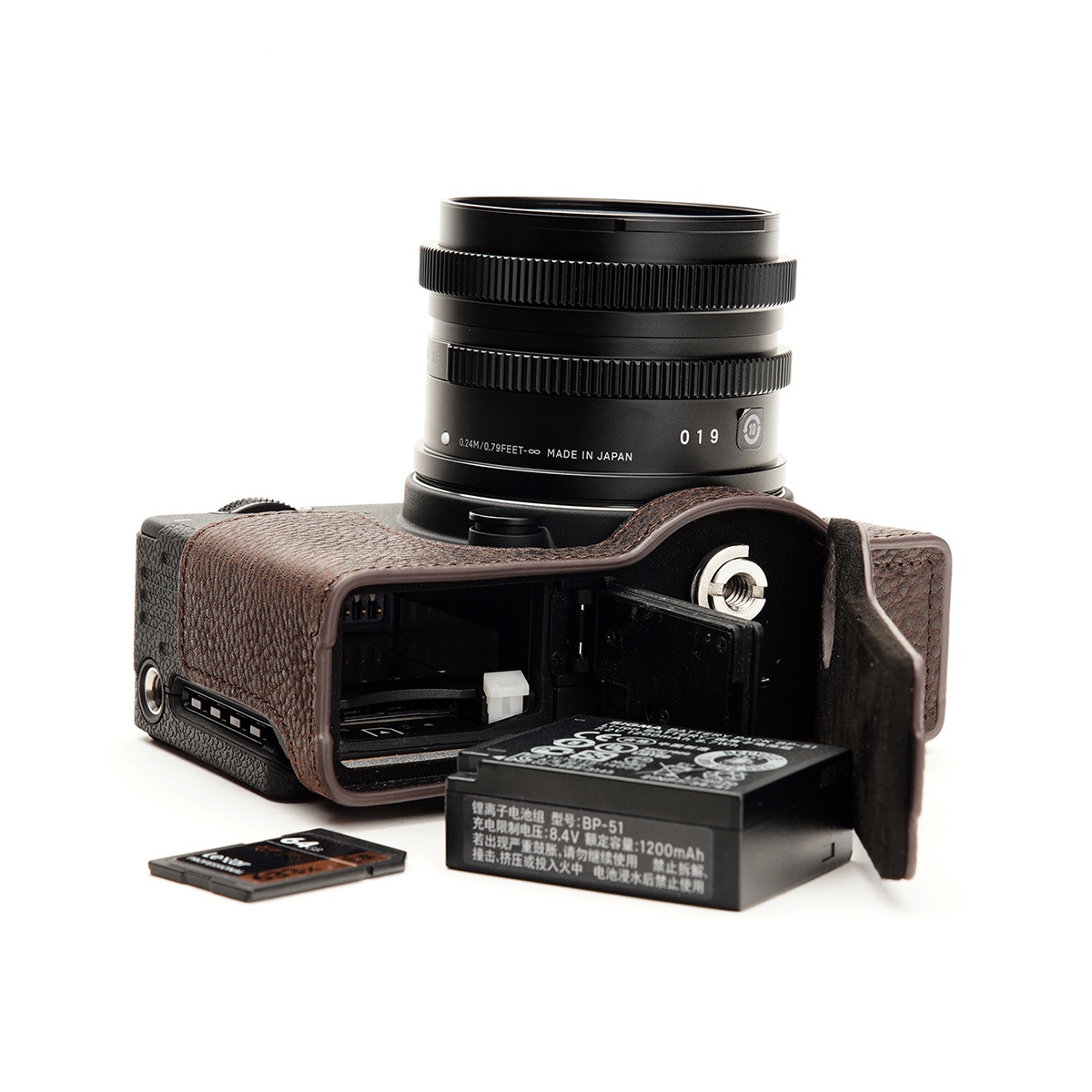 SIGMA DP1本体とソフトケースなどアクセサリー一式 SIGMA DP1本体とソフトケースなどアクセサリー一式 SIGMA DP1本体と