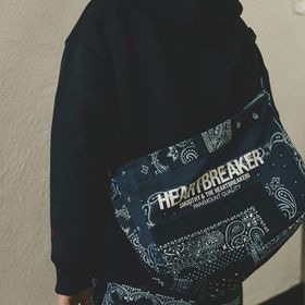 SMOOTHY��BEDWIN Bandana Messenger Bag