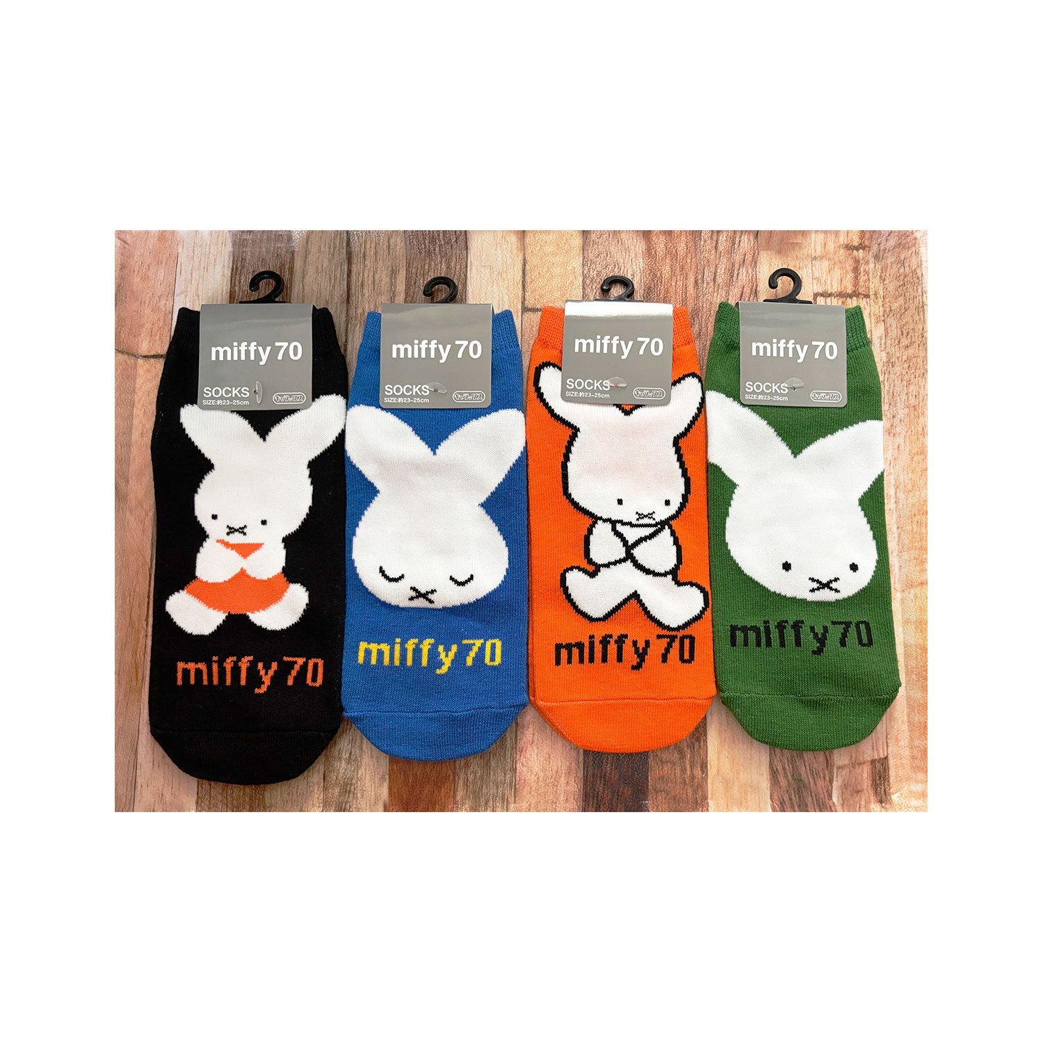 [公式] ディック・ブルーナ ミッフィー キャラックス（靴下） 誕生70周年記念 ナインチェ レッド miffy70