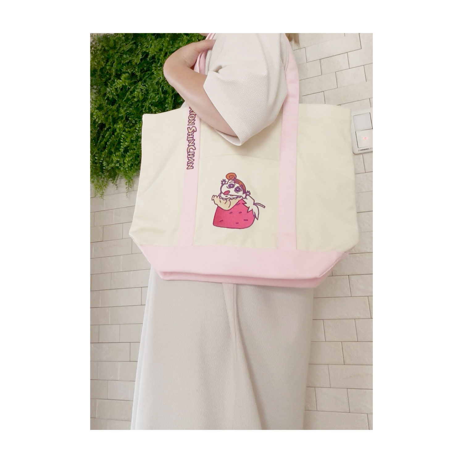 公式] メーカー直営 クレヨンしんちゃん ビッグトートバッグ ひまわり