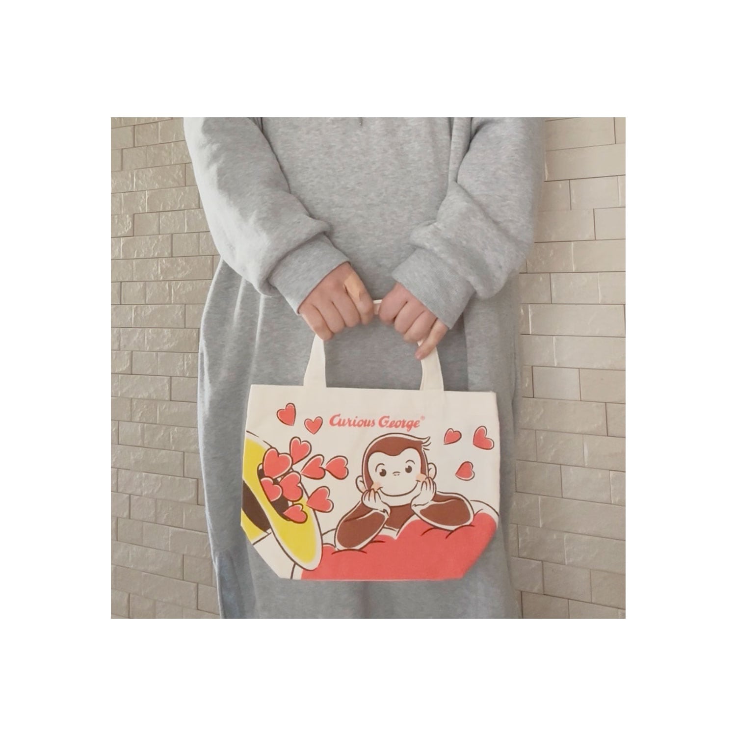 [公式] メーカー直営 おさるのジョージ85周年 マチ付バッグ スマイル ハート