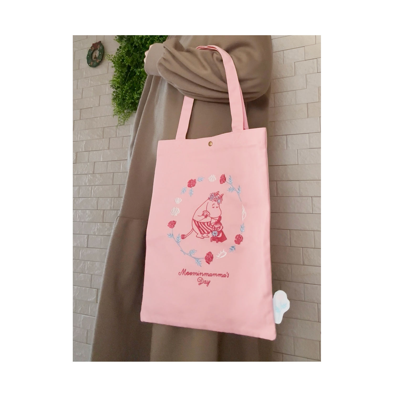 公式] メーカー直営 ムーミン Moominmamma's Day 刺繍トートバッグ