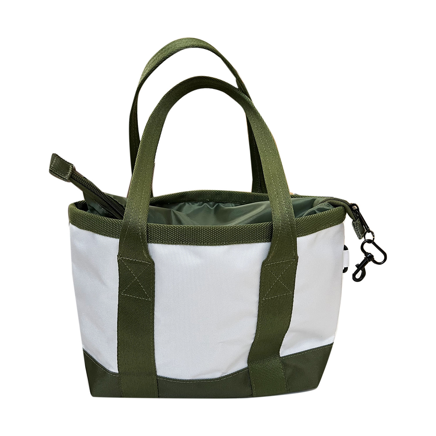 しんちゃんです。新品   ゴルフバッグ こんにちは！ スタッフしんちゃんです🫠 ⁡ オデッセイ 新作キャディ