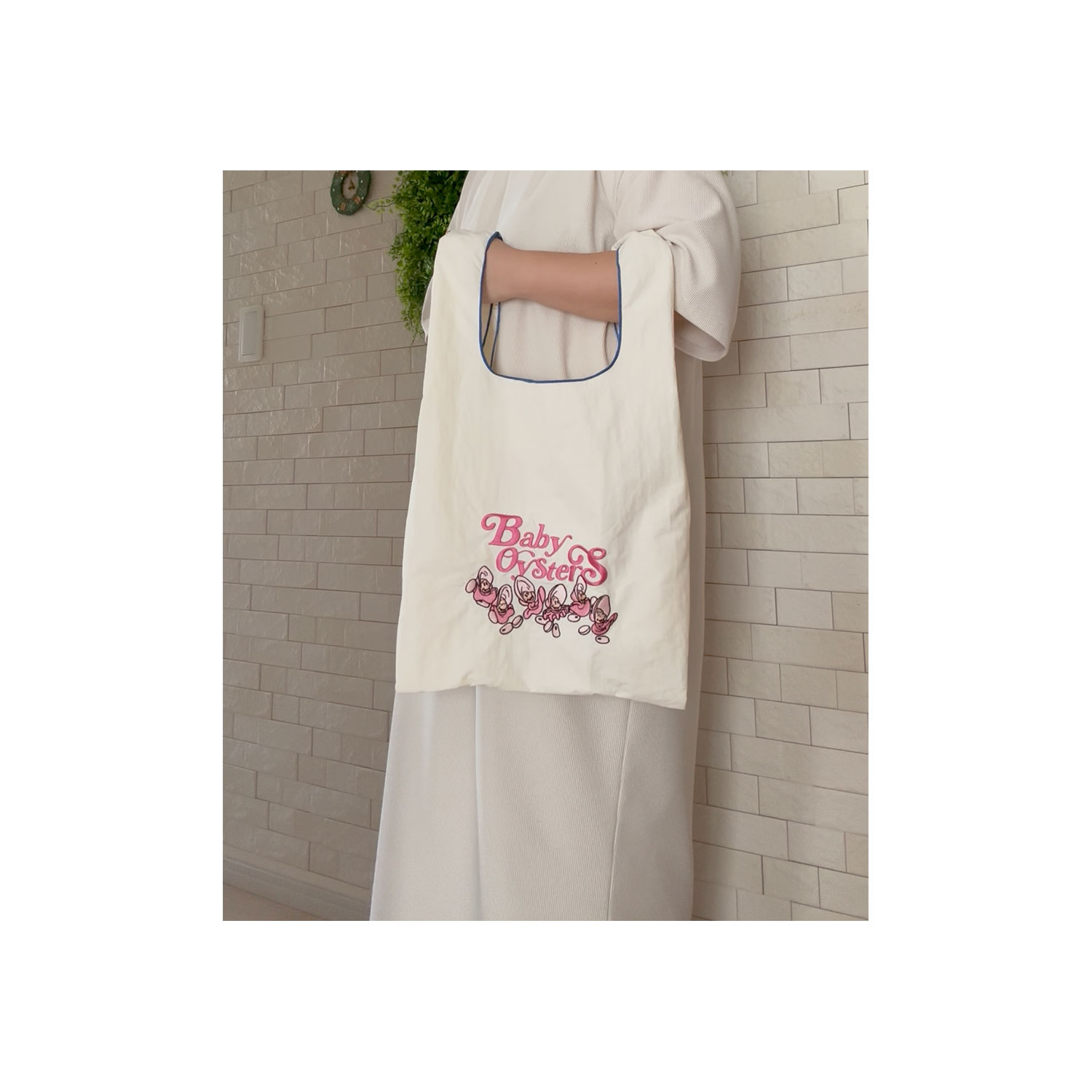 [公式] メーカー直営 ディズニー ノスタルジカ 刺繍トートバッグ ふしぎの国のアリス ベイビーオイスターズ