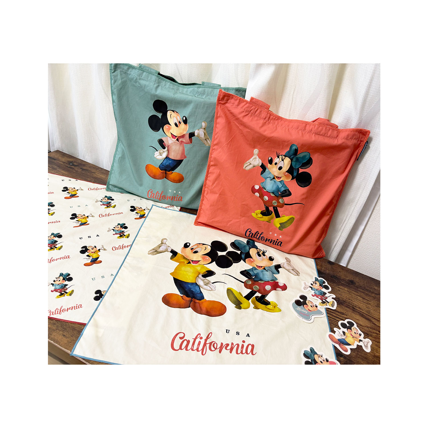 [公式] Disney American Paradise バンダナ ミッキーマウス＆ミニーマウス ポーズ