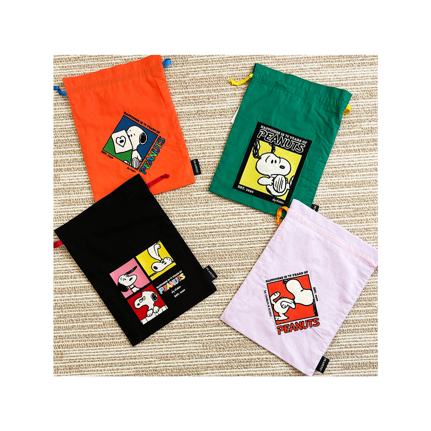 [公式] PEANUTS スヌーピー 75周年 刺繍巾着 PU