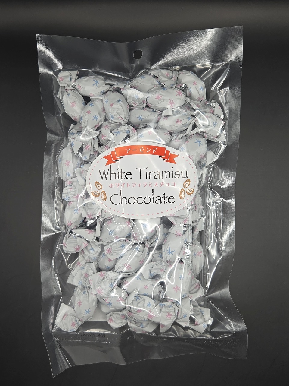 ホワイトティラミスチョコレート　250ｇ