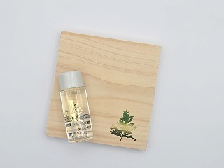 四万十ひのきオイル　8ml（木プレート付）