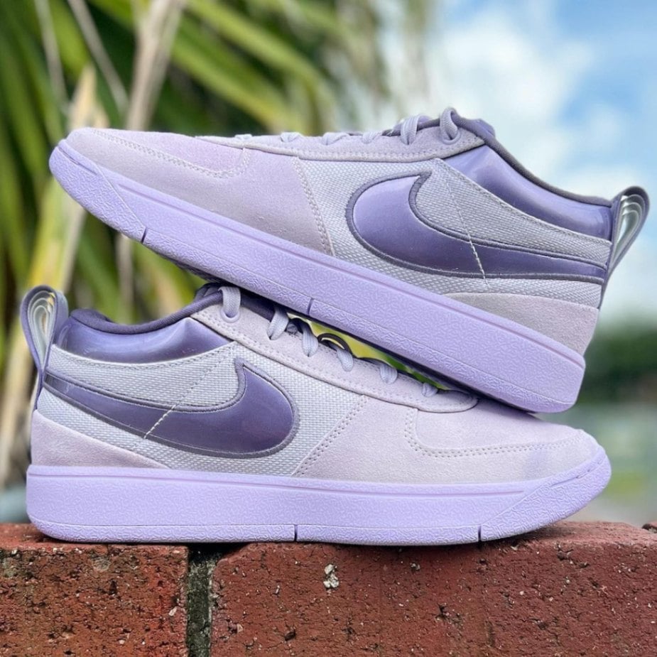 Nike バッシュ スニーカー シューズ ブッカー ナイキ 小高い 