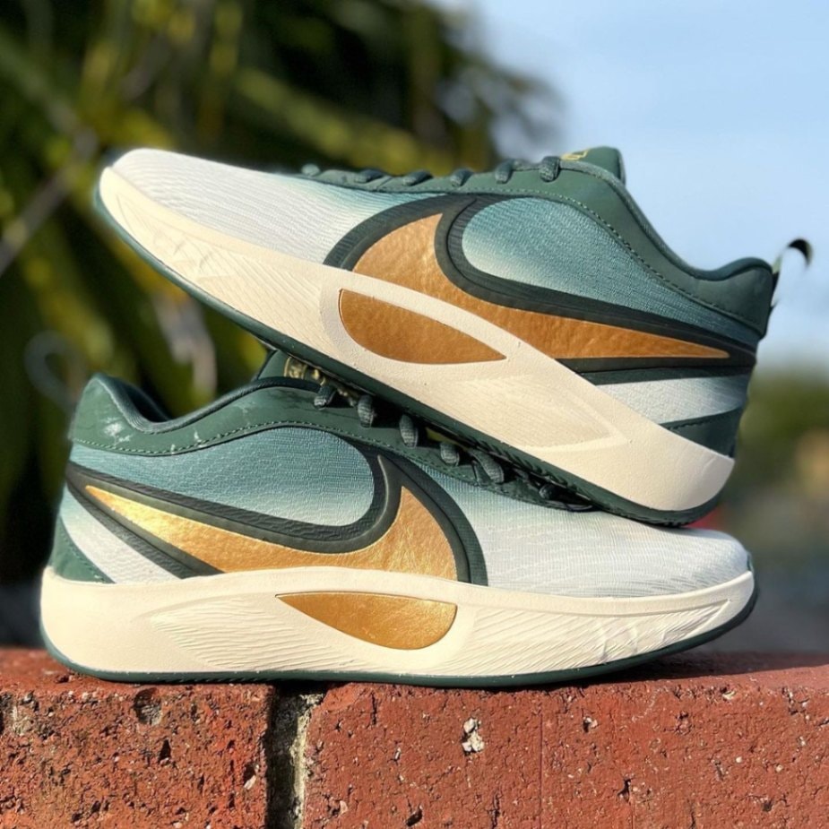 NIKE GIANNIS FREAK 6 GS 'ROSES' ナイキ ヤニス フリーク 6 ヤニス