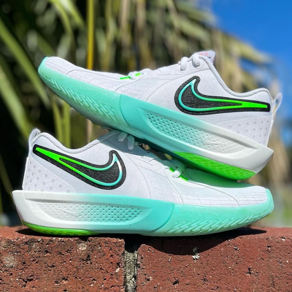 NIKEFREAK ラスタカラー★メッシュ★ セットアップ★XL·L新品ナイキ NIKEFREAK ラスタカラー☆メッシュ☆ セットアップ☆XL·L新品