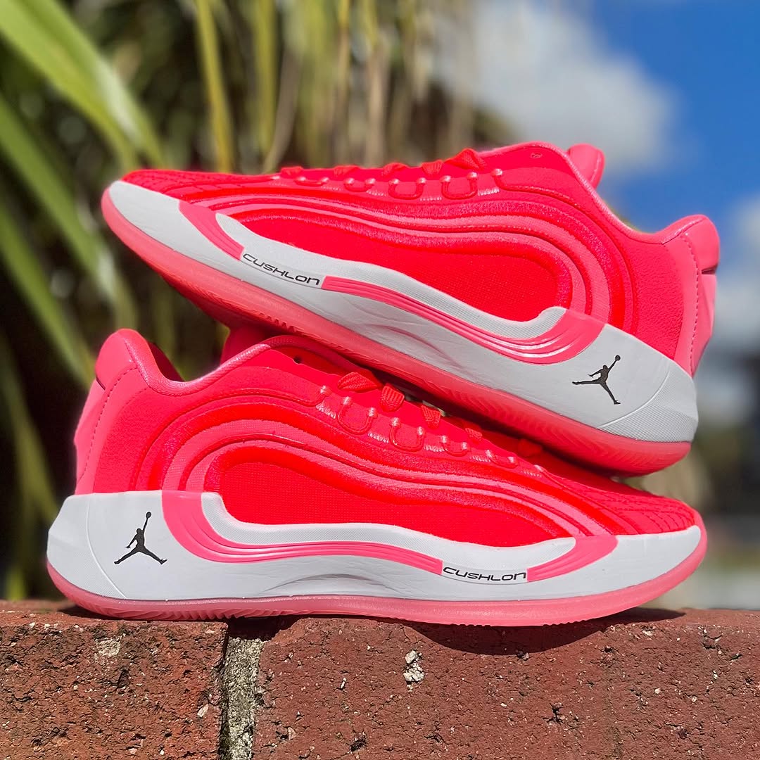 ルカ・ドンチッチ オーセンティックジャージ　LUKA DONCIC ドンチッチの77ユニフォームは完売しました！世界初、NBA初