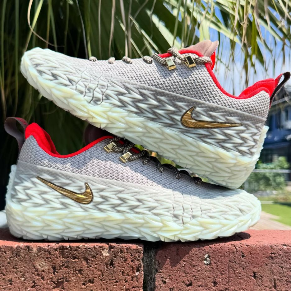NIKE STREET TOUGH CHARGE EP ナイキ ストリート タフ チャージ