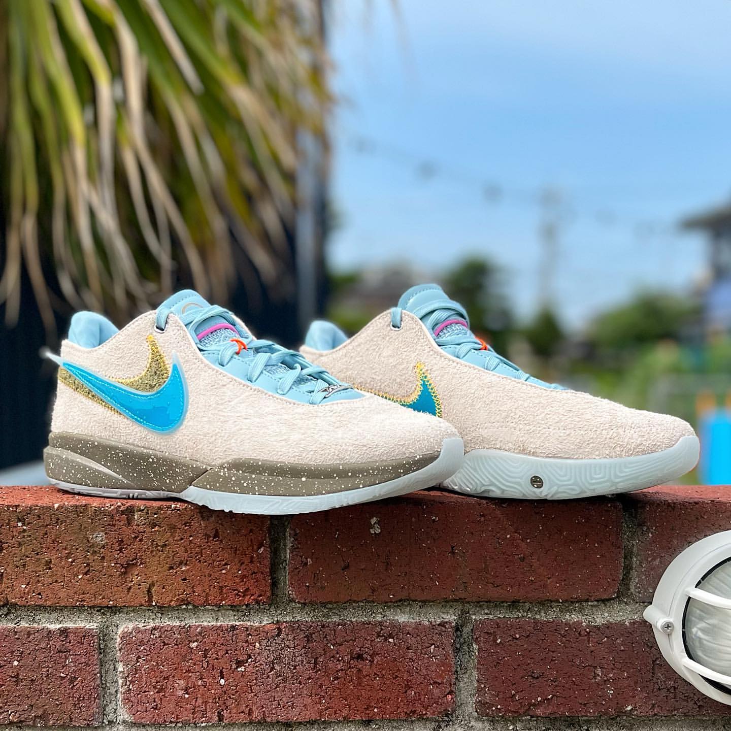NIKE LEBRON XX 'UNKNWN MESSAGE IN A BOTTLE' ナイキ レブロン