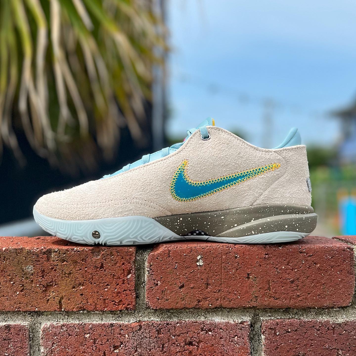 シューズ(男性用) Nike LEBRON 20 EP NIKE LEBRON XX 'UNKNWN MESSAGE IN A BOTTLE' ナイキ レブロン