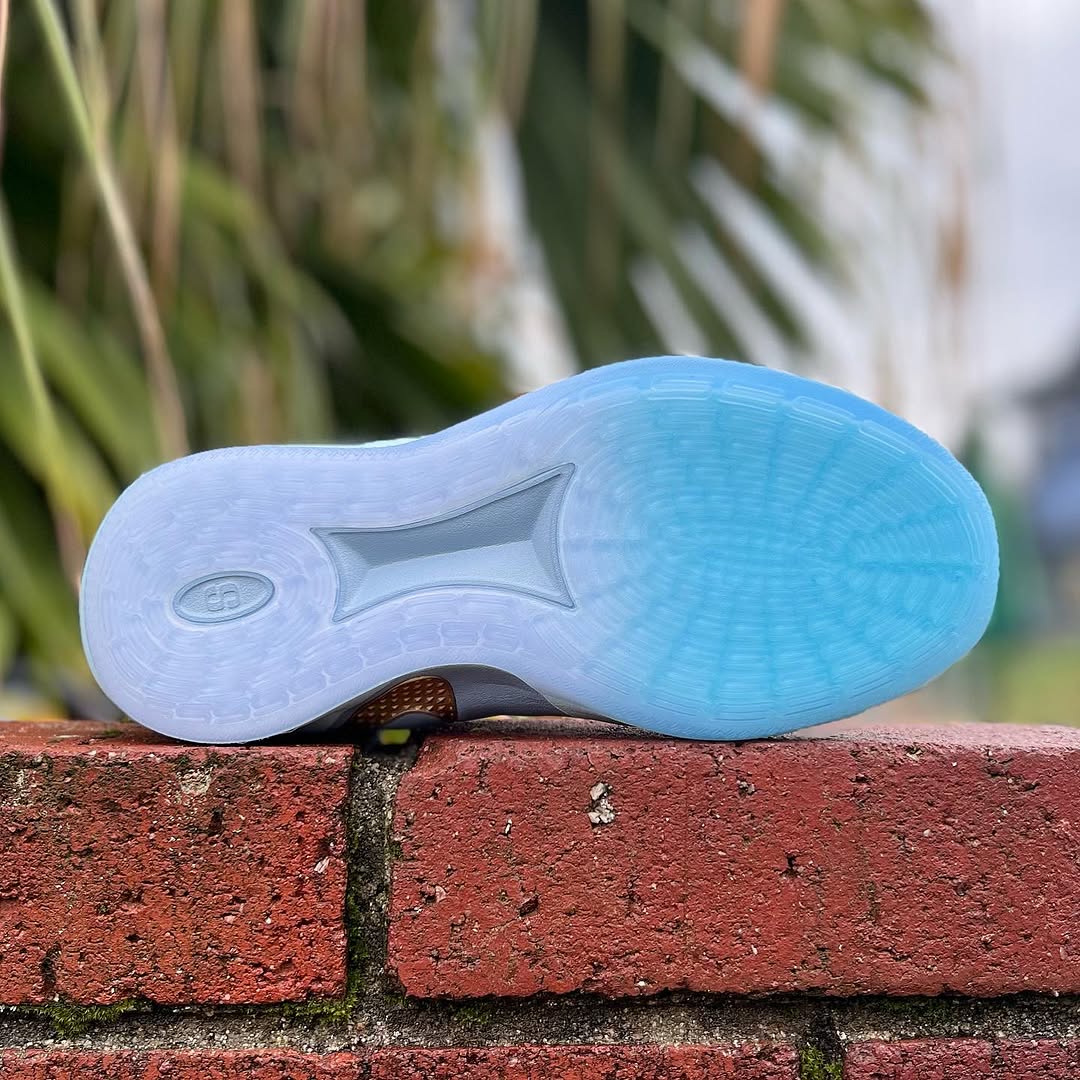 NIKE SABRINA 3 GS 'BLUE PRINT' ナイキ サブリナ 3 キッズ 女性