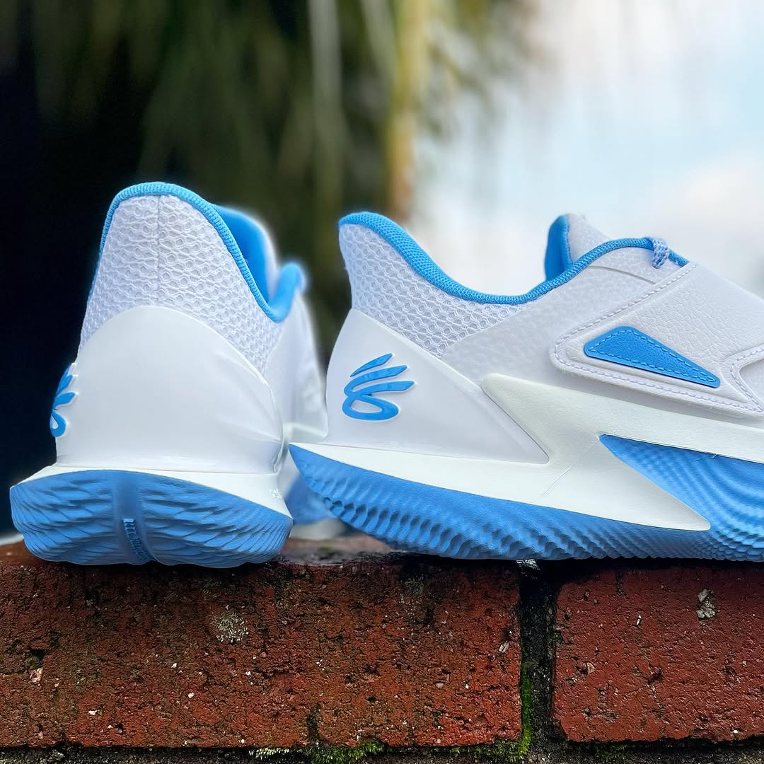 UNDER ARMOUR CURRY FOX 2 'BLUE FLAME' アンダーアーマー カリー