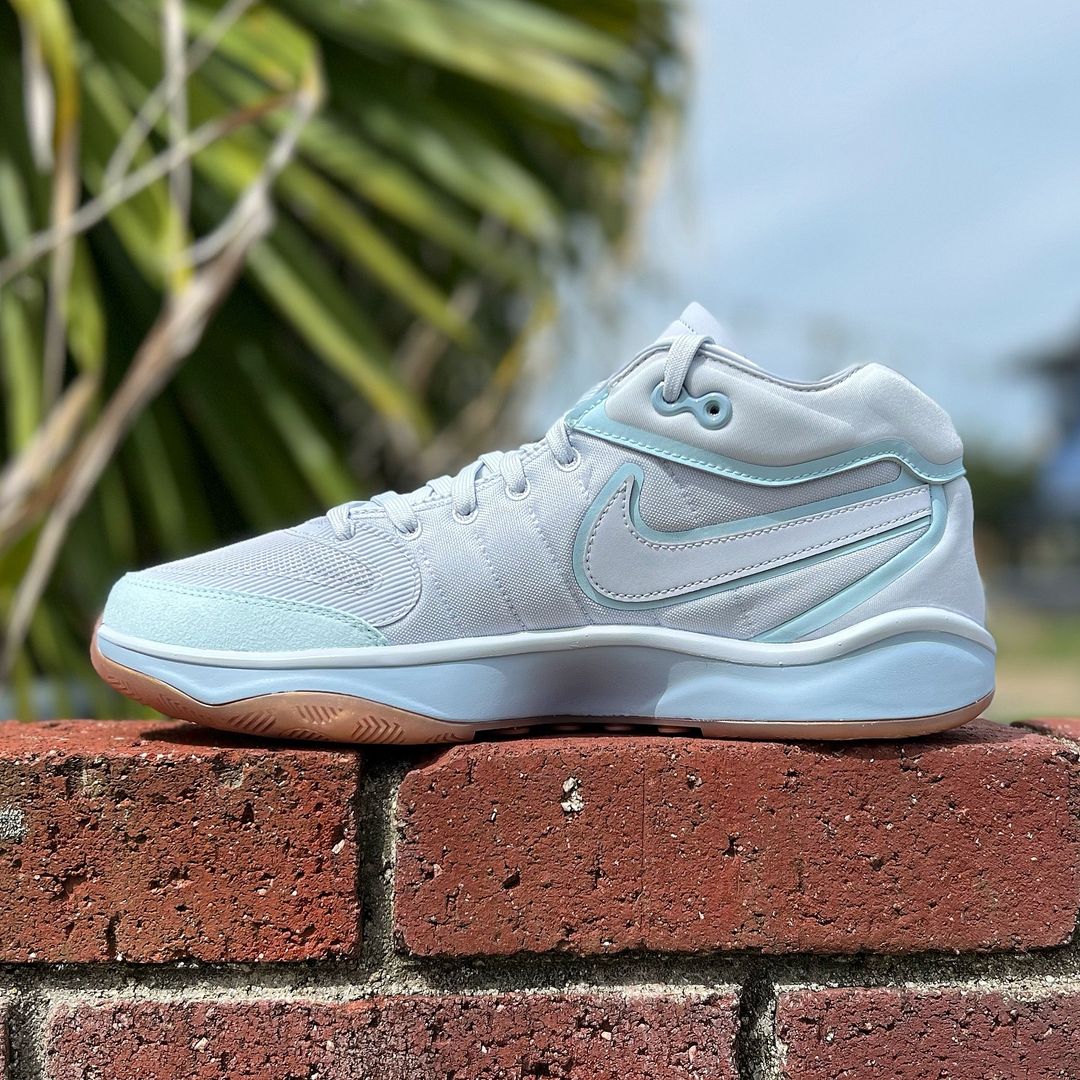 NIKE GT ハッスル 2 MEN'S light blue/gum NIKE AIR ZOOM G.T. HUSTLE 2 ナイキ エア ズーム GT ハッスル 2