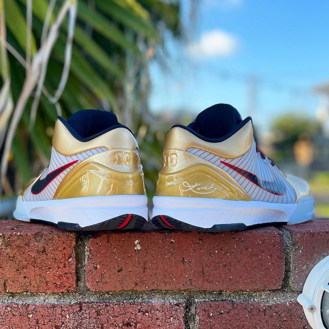 Kobe 4 Protro Metallic Gold 29.5センチ