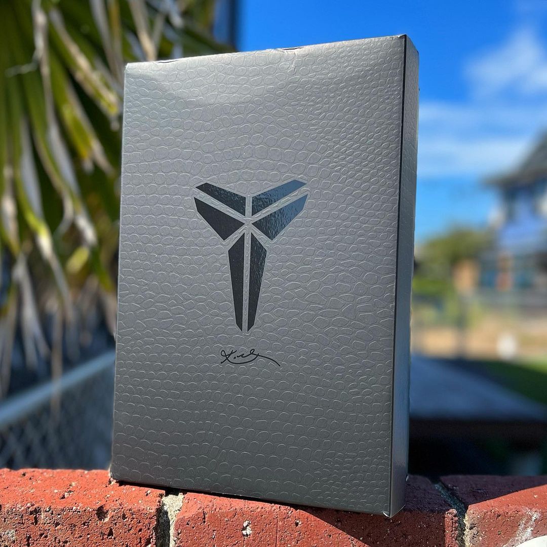 NIKE KOBE VIII PROTRO HALO ナイキ コービー 8 プロトロ ヘイロー