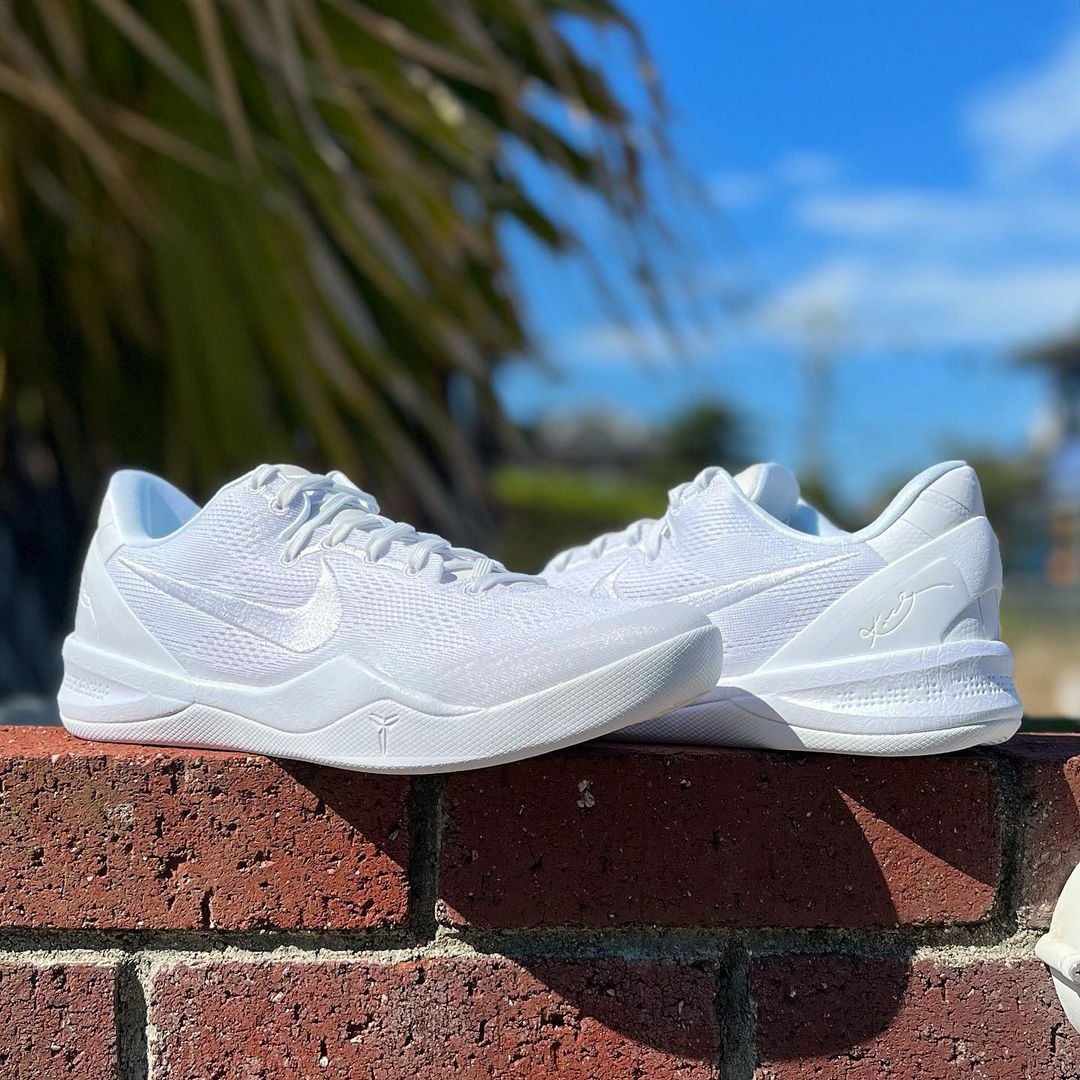 NIKE KOBE VIII PROTRO HALO ナイキ コービー 8 プロトロ ヘイロー